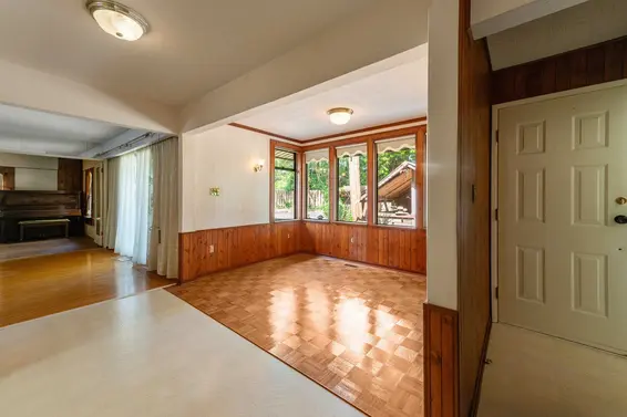 2495 Lauralynn Drive, North Vancouver For Sale - image 38