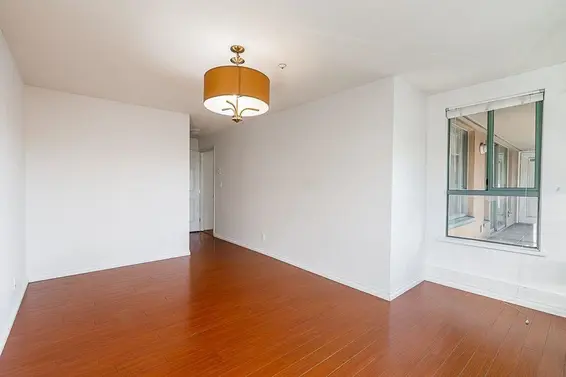 211 223 Mountain Highway, North Vancouver For Sale - image 10