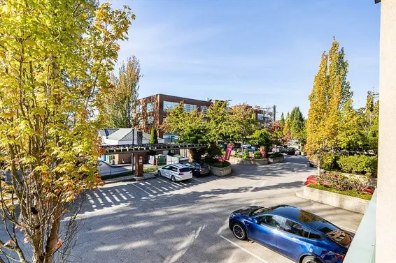 211 223 Mountain Highway, North Vancouver For Sale - image 22