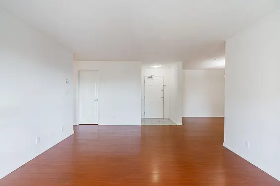 211 223 Mountain Highway, North Vancouver For Sale - image 5