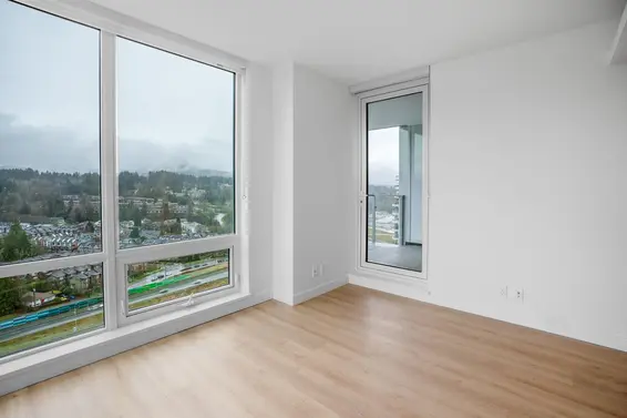 2202 1500 Fern Street, North Vancouver For Sale - image 2