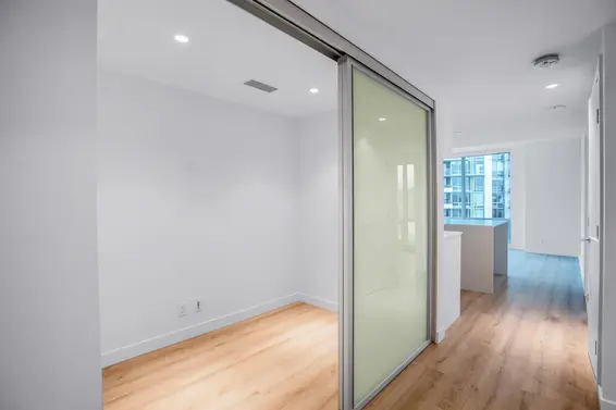 2202 1500 Fern Street, North Vancouver For Sale - image 7