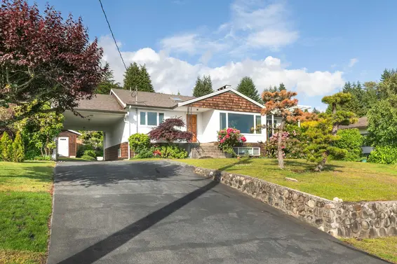480 Saville Crescent, North Vancouver