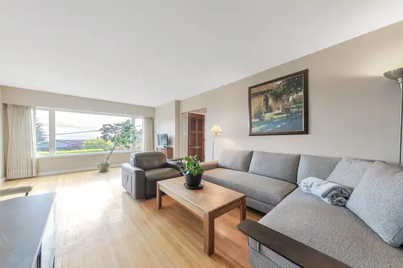 480 Saville Crescent, North Vancouver For Sale - image 5