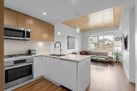 611 108 East 8th Street, North Vancouver For Sale - image 2