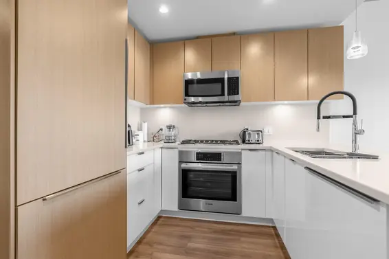 611 108 East 8th Street, North Vancouver For Sale - image 8