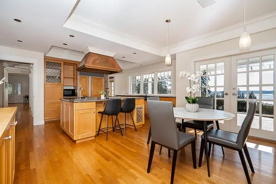 4413 Keith Road, West Vancouver For Sale - image 9
