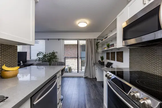 208 160 East 19th Street, North Vancouver For Sale - image 3