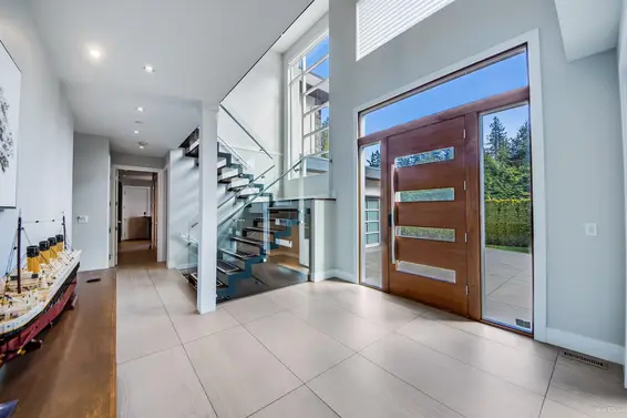 3771 Southridge Avenue, West Vancouver For Sale - image 10