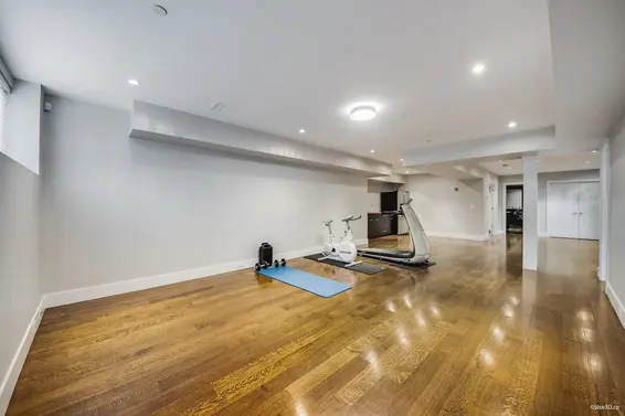 3771 Southridge Avenue, West Vancouver For Sale - image 33