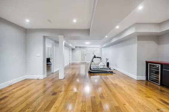 3771 Southridge Avenue, West Vancouver For Sale - image 34