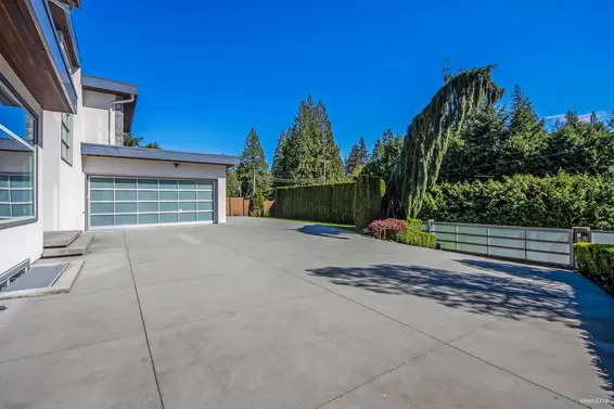3771 Southridge Avenue, West Vancouver For Sale - image 5