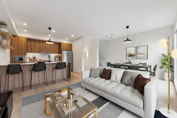 2 533 East 3rd Street, North Vancouver