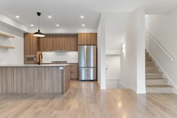 2 533 East 3rd Street, North Vancouver For Sale - image 11