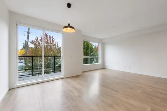 2 533 East 3rd Street, North Vancouver For Sale - image 7