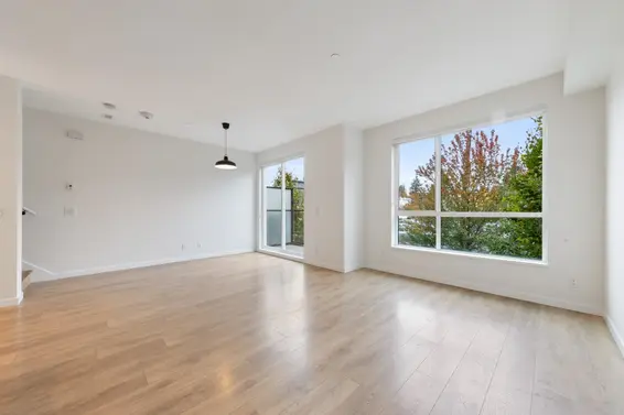 2 533 East 3rd Street, North Vancouver For Sale - image 8