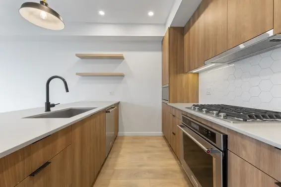 2 533 East 3rd Street, North Vancouver For Sale - image 9