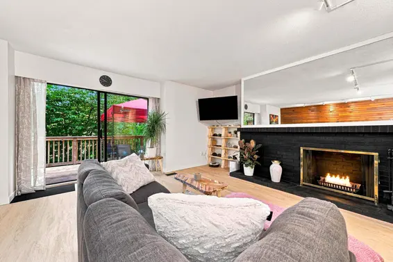 877 Old Lillooet Road, North Vancouver For Sale - image 9