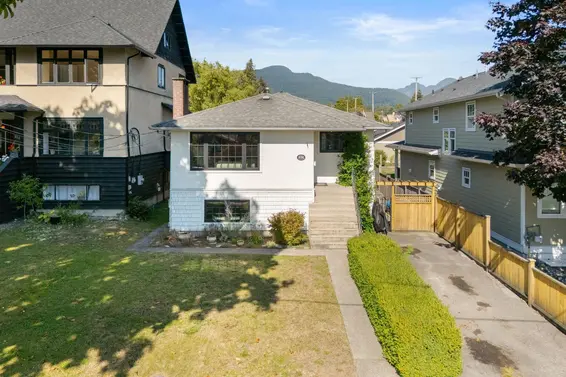 626 East 13th Street, North Vancouver