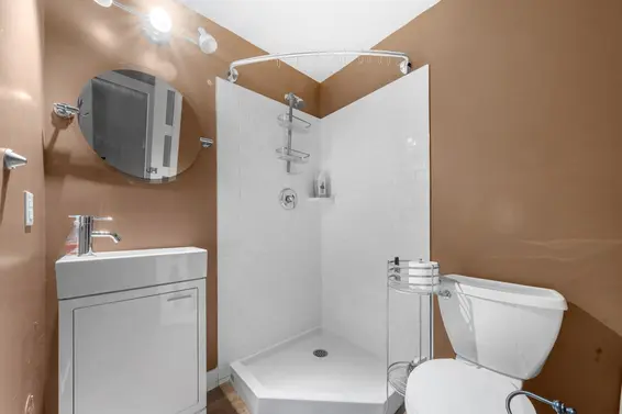 626 East 13th Street, North Vancouver For Sale - image 30