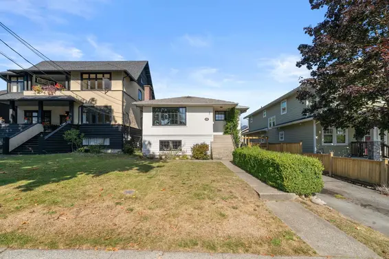 626 East 13th Street, North Vancouver For Sale - image 36