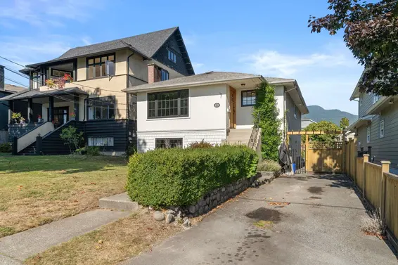 626 East 13th Street, North Vancouver For Sale - image 37