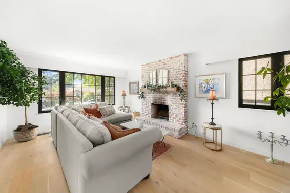 626 East 13th Street, North Vancouver For Sale - image 5