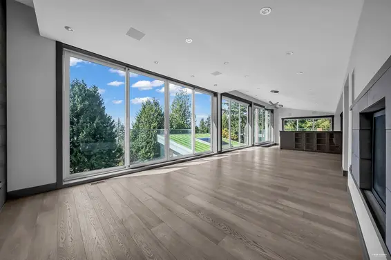 3865 Southridge Avenue, West Vancouver For Sale - image 14