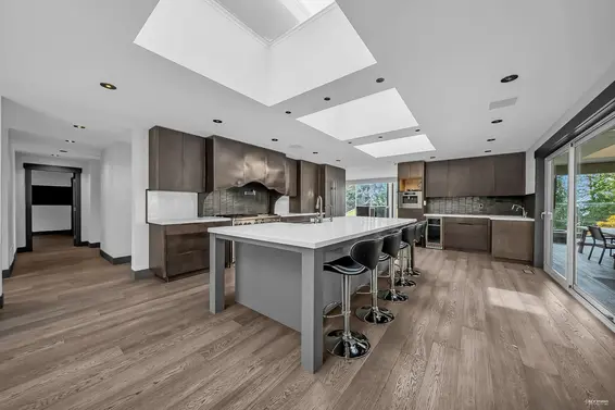 3865 Southridge Avenue, West Vancouver For Sale - image 21