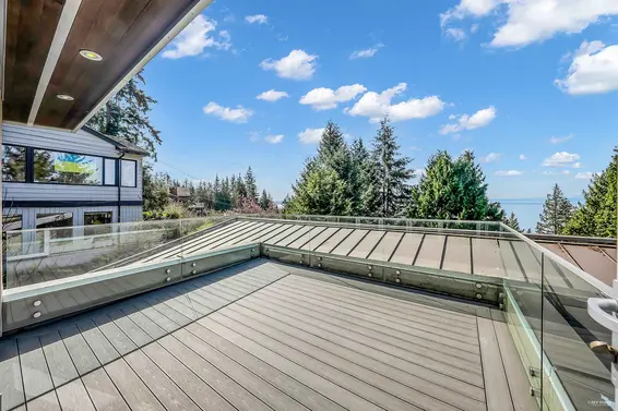 3865 Southridge Avenue, West Vancouver For Sale - image 30