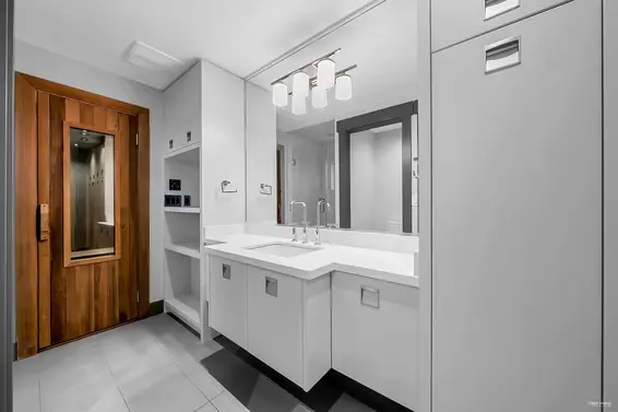 3865 Southridge Avenue, West Vancouver For Sale - image 35