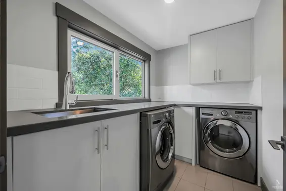 3865 Southridge Avenue, West Vancouver For Sale - image 39