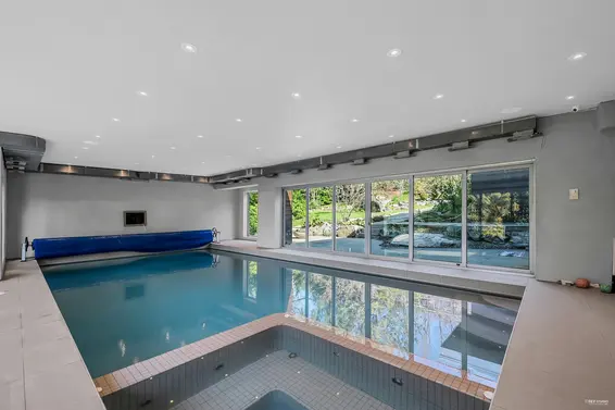 3865 Southridge Avenue, West Vancouver For Sale - image 4