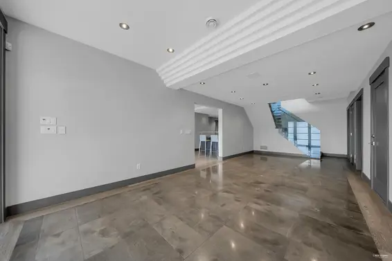 3865 Southridge Avenue, West Vancouver For Sale - image 6