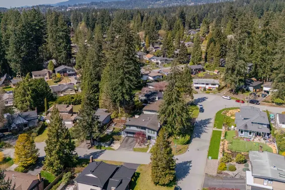 1989 Dunstone Place, North Vancouver For Sale - image 3