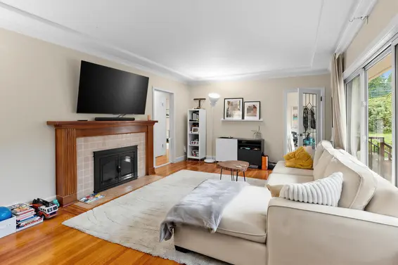 1095 East 29th Street, North Vancouver For Sale - image 5