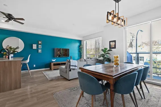 34 533 East 3rd Street, North Vancouver For Sale - image 2