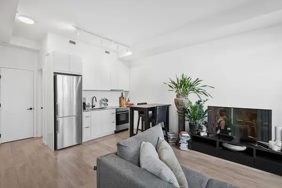 34 533 East 3rd Street, North Vancouver For Sale - image 31