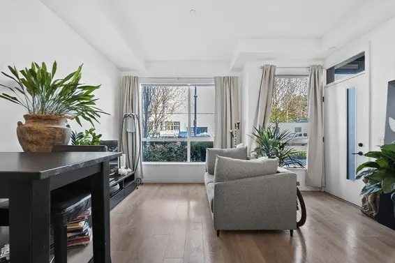 34 533 East 3rd Street, North Vancouver For Sale - image 32