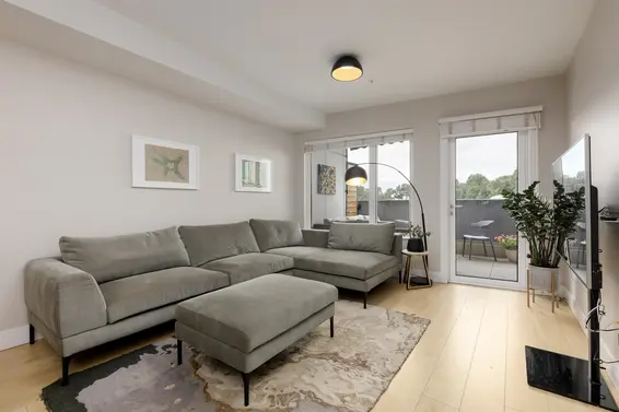 202 1496 Charlotte Road, North Vancouver For Sale - image 2