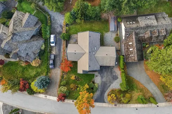 138 Stonegate Drive, West Vancouver For Sale - image 38