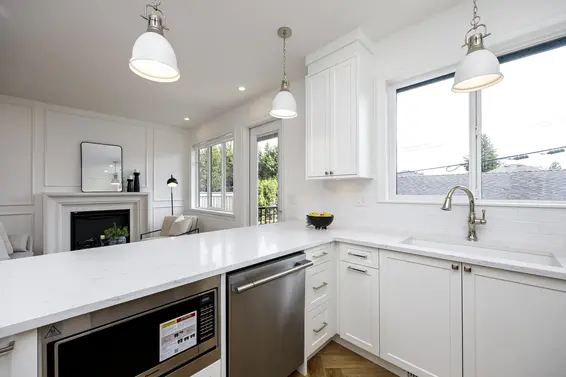 261 East 23rd Street, North Vancouver For Sale - image 7