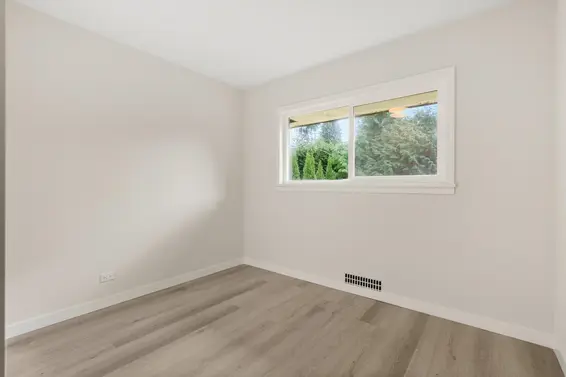 1285 Langdale Drive, North Vancouver For Sale - image 15