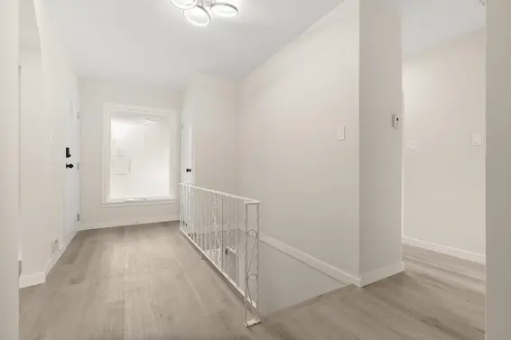 1285 Langdale Drive, North Vancouver For Sale - image 19