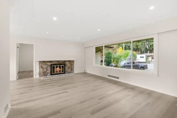 1285 Langdale Drive, North Vancouver For Sale - image 3