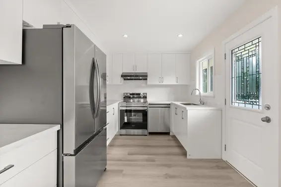 1285 Langdale Drive, North Vancouver For Sale - image 9