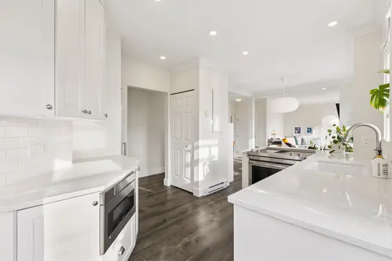 101 2440 Haywood Avenue, West Vancouver For Sale - image 14