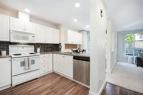1 270 East Keith Road, North Vancouver For Sale - image 10