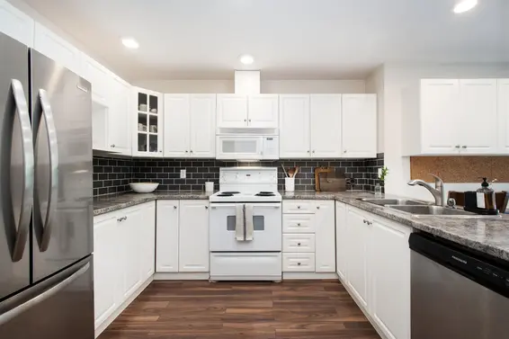 1 270 East Keith Road, North Vancouver For Sale - image 11