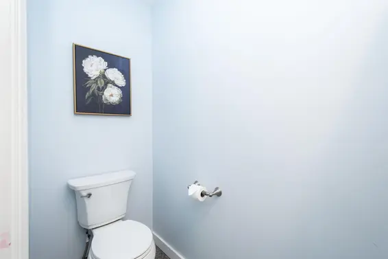 1 270 East Keith Road, North Vancouver For Sale - image 33